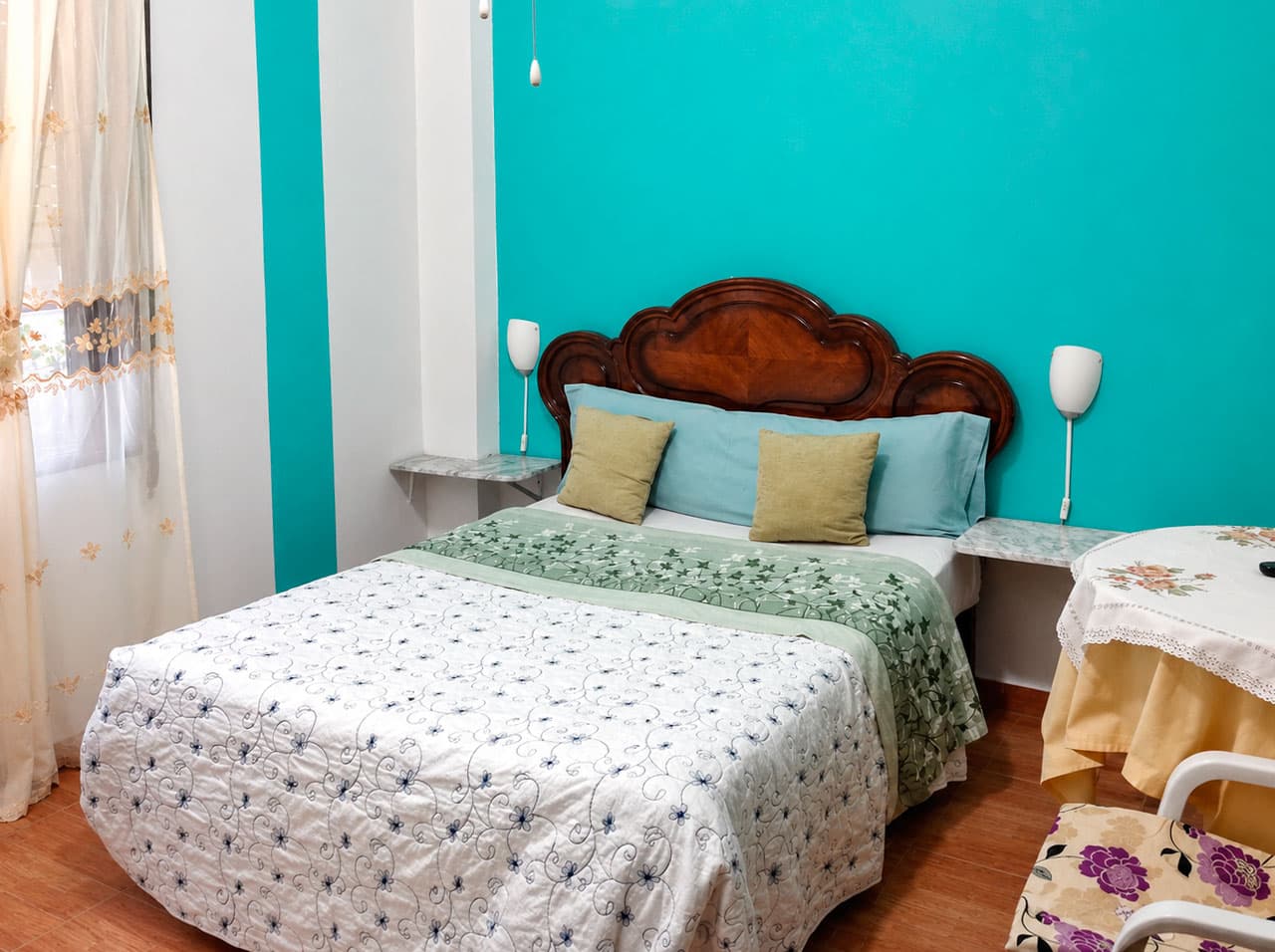 Habitación del Hostal Plaza en Vigo