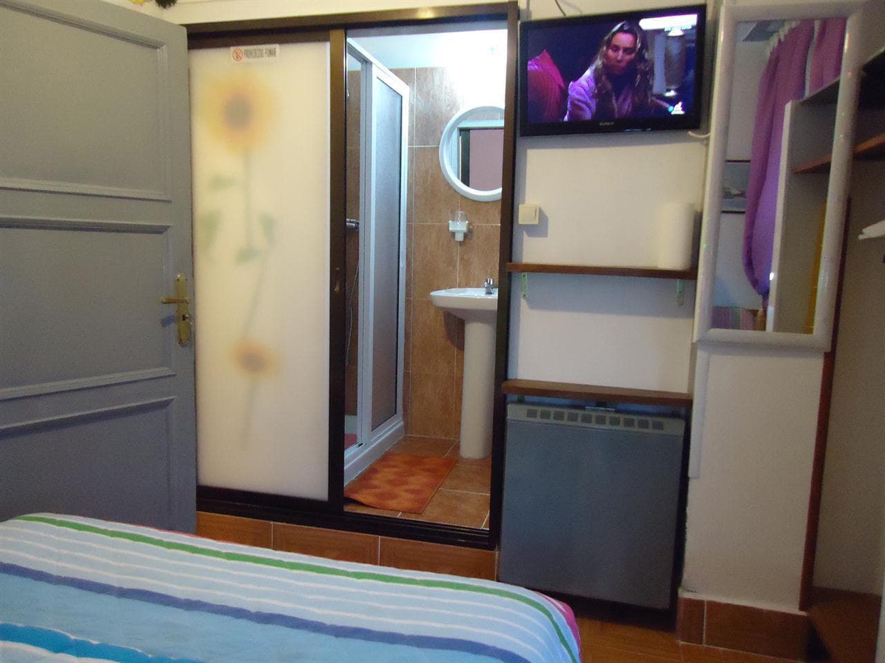 Zona común del Hostal Plaza en Vigo